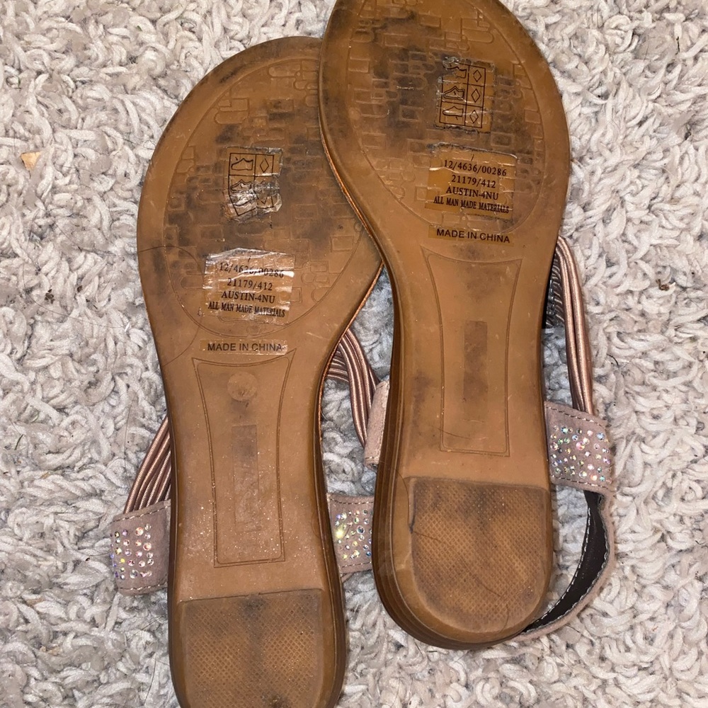 Sandals - Picture 2 of 3